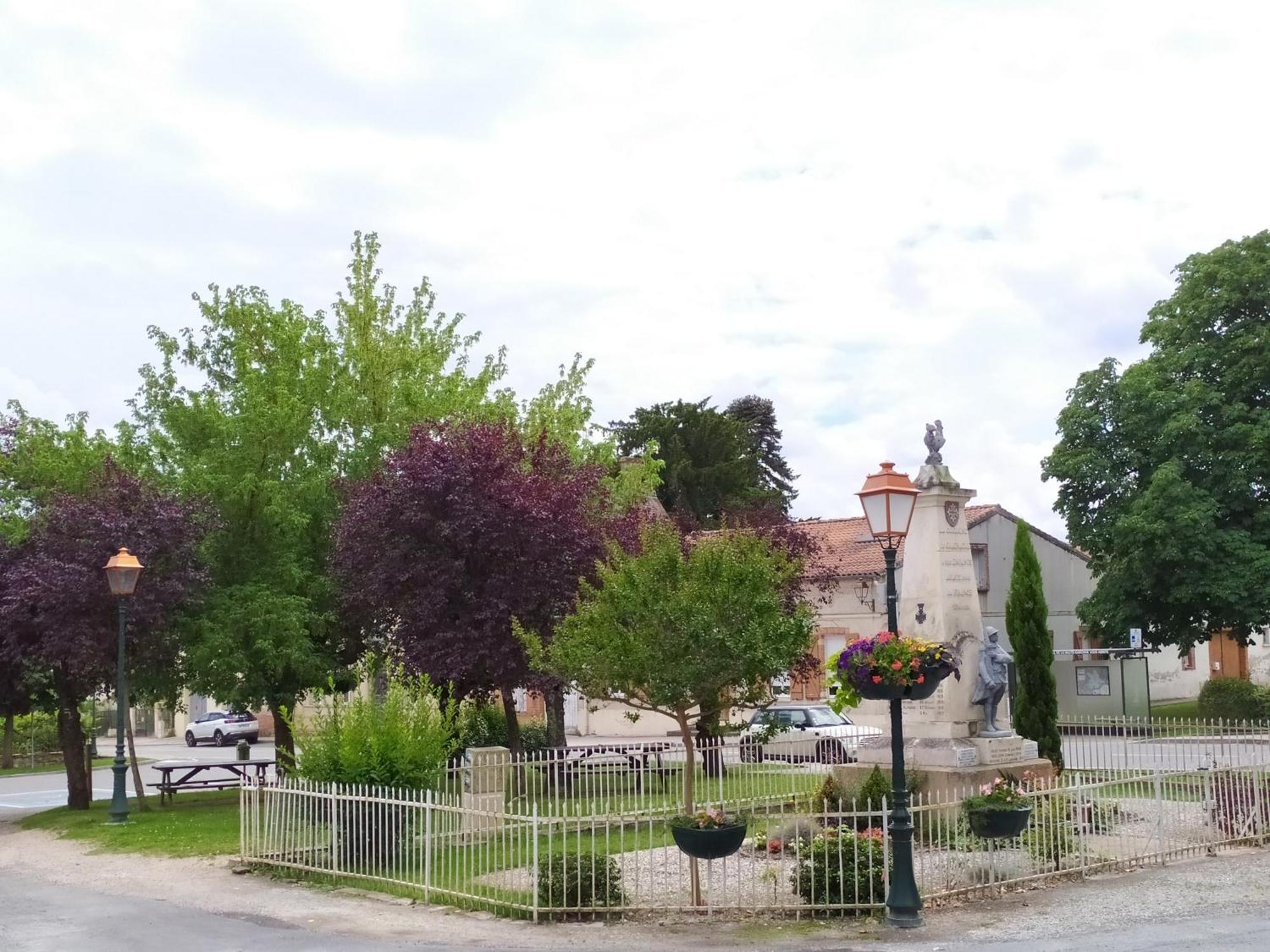 Duplex Casita Mia Chez Myriam Gite 3 Etoiles Climatise 4 Adultes 2 Chambres 3 Lits Terrasse Jardin Gragnague المظهر الخارجي الصورة